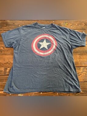 Nike Men’s Navy Captain America Shield Graphic Tee 2XL VINTAGE